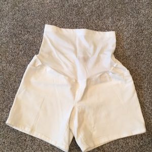 Maternity shorts